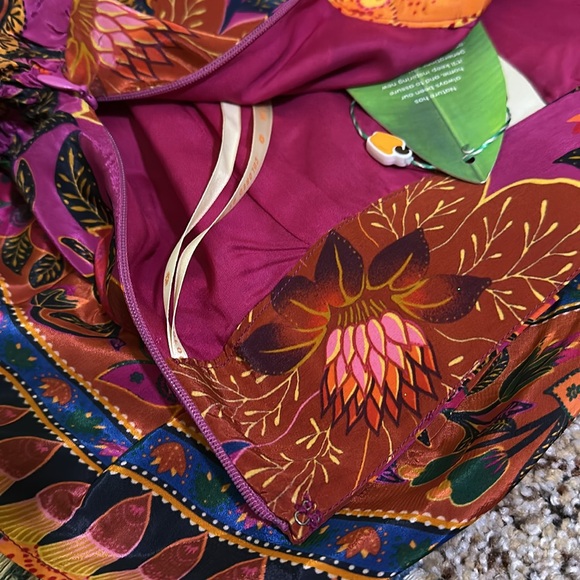 NWT FARM Rio Tropical Tapestry Mini Skirt- XS | PRICE FIRM! - Picture 4 of 9